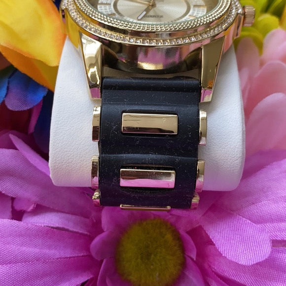 NEW*MEN black silicon gold two tone big fa… - Picture 5 of 6